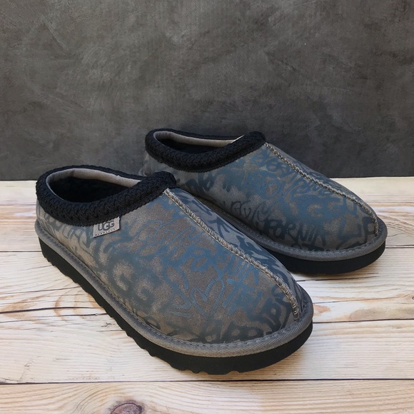 UGG Tasman Street Graffiti Slippers - Picture 12 of 16